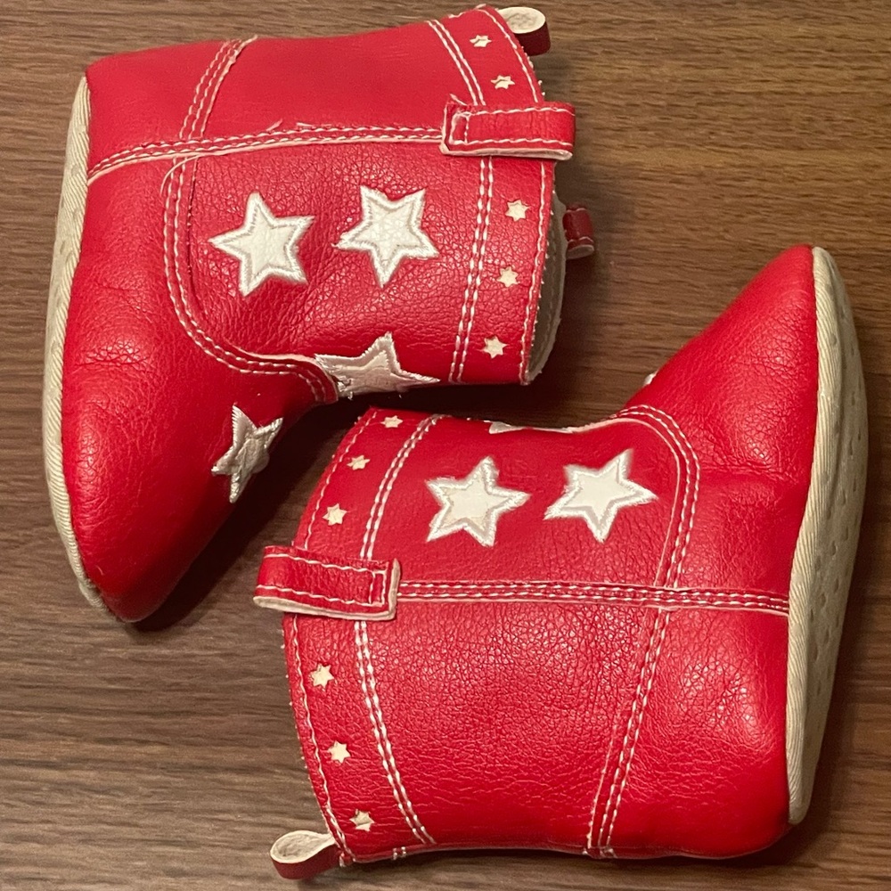 Old Navy 3 - 6 months size 2 boots cowboy cowgirl crib shoes red white star